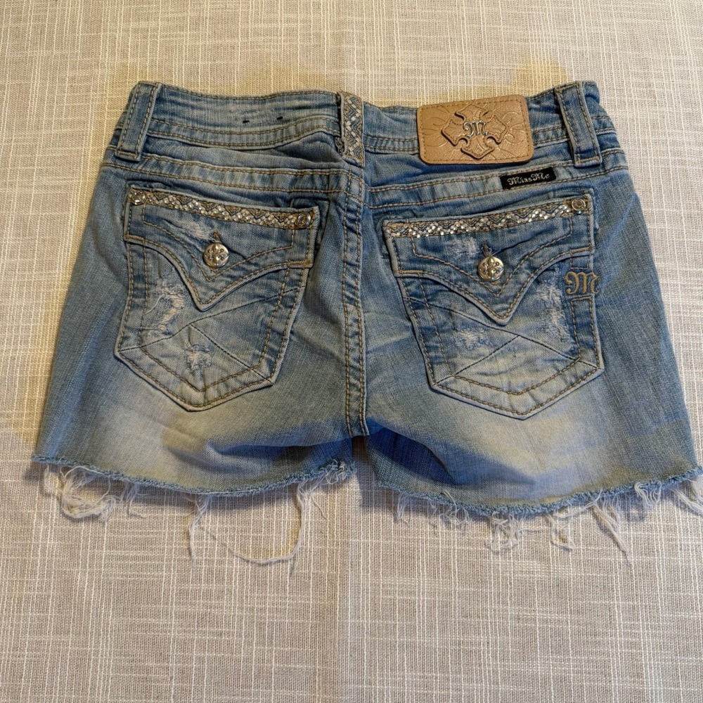 Miss Me Distressed Embellished Denim Shorts Light Wash JE8345C Size 28